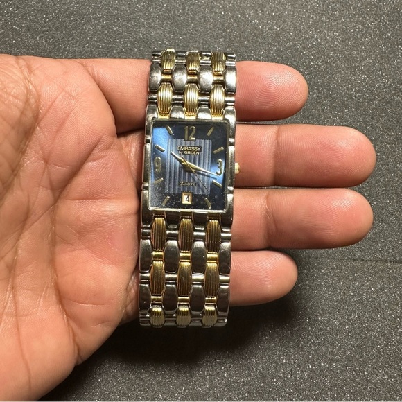 Embassy By Gruen Mens Quartz Watch GEM2004 Two Tone Blue Dial Date Just Working - Picture 2 of 8